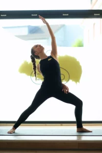Eva beim Yogilates